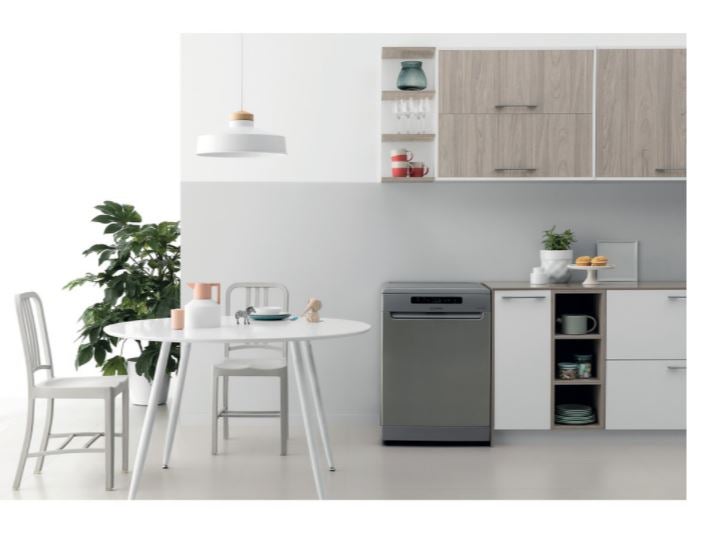 Indesit DFC2C24AX