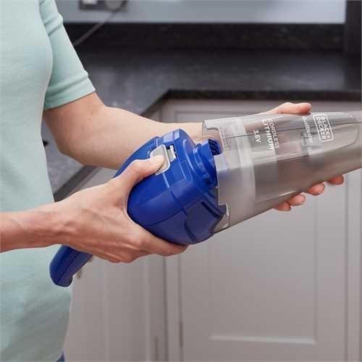 BLACK+DECKER NVC115WA-QW