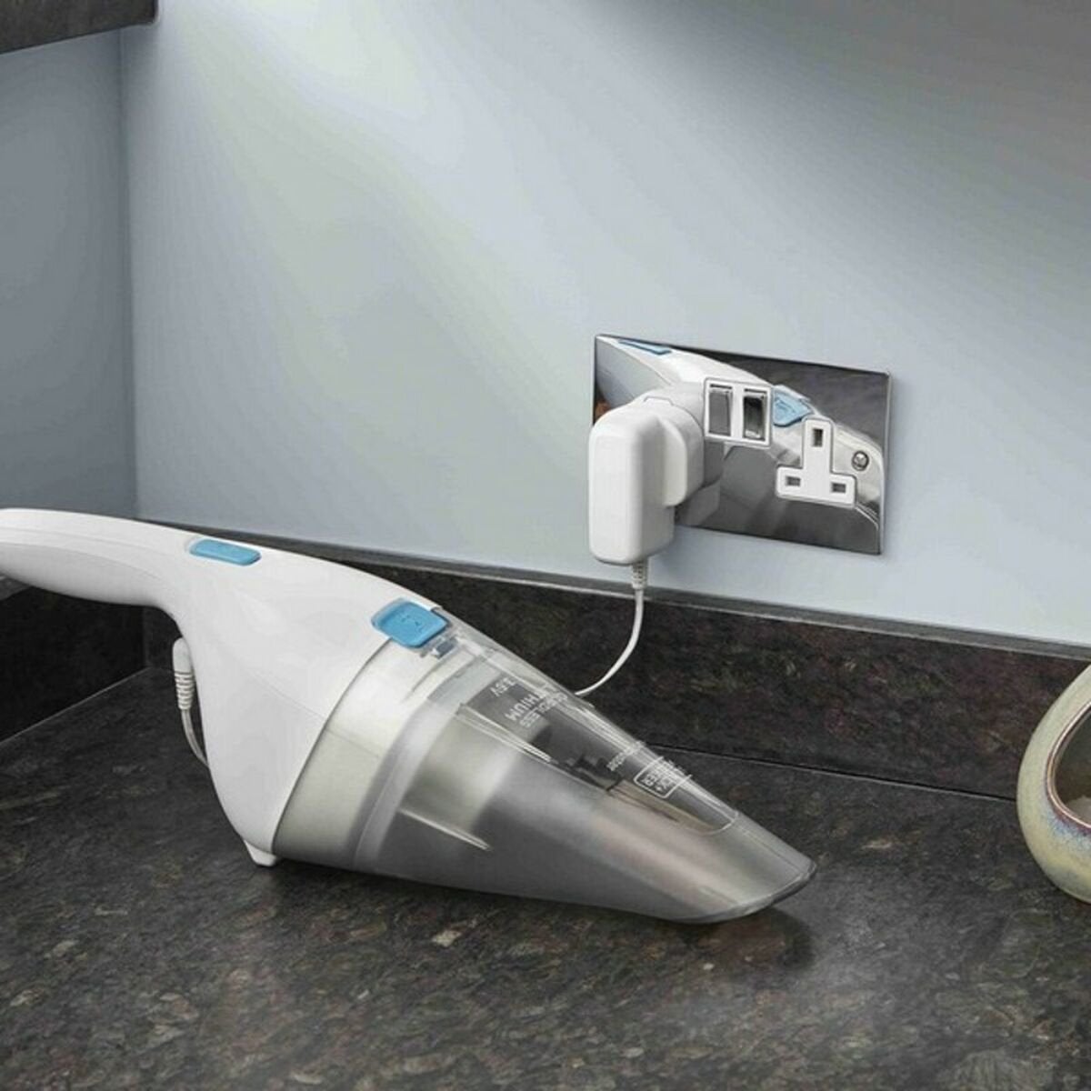BLACK+DECKER NVC115JLEW-QW