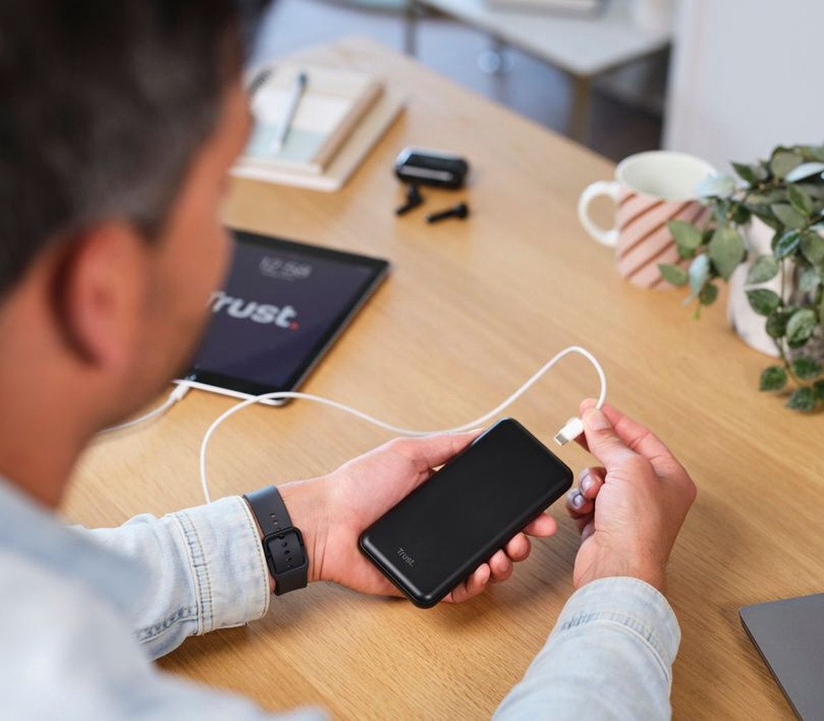 Trust Redoh Fast 10.000 mAh Blauw